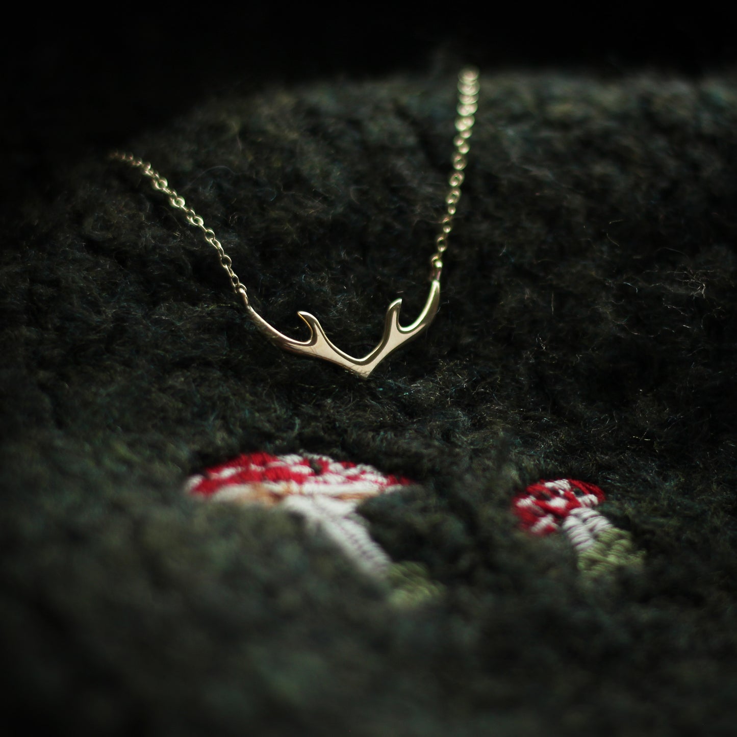 My Baby Deer Necklace - Minimal - Gold