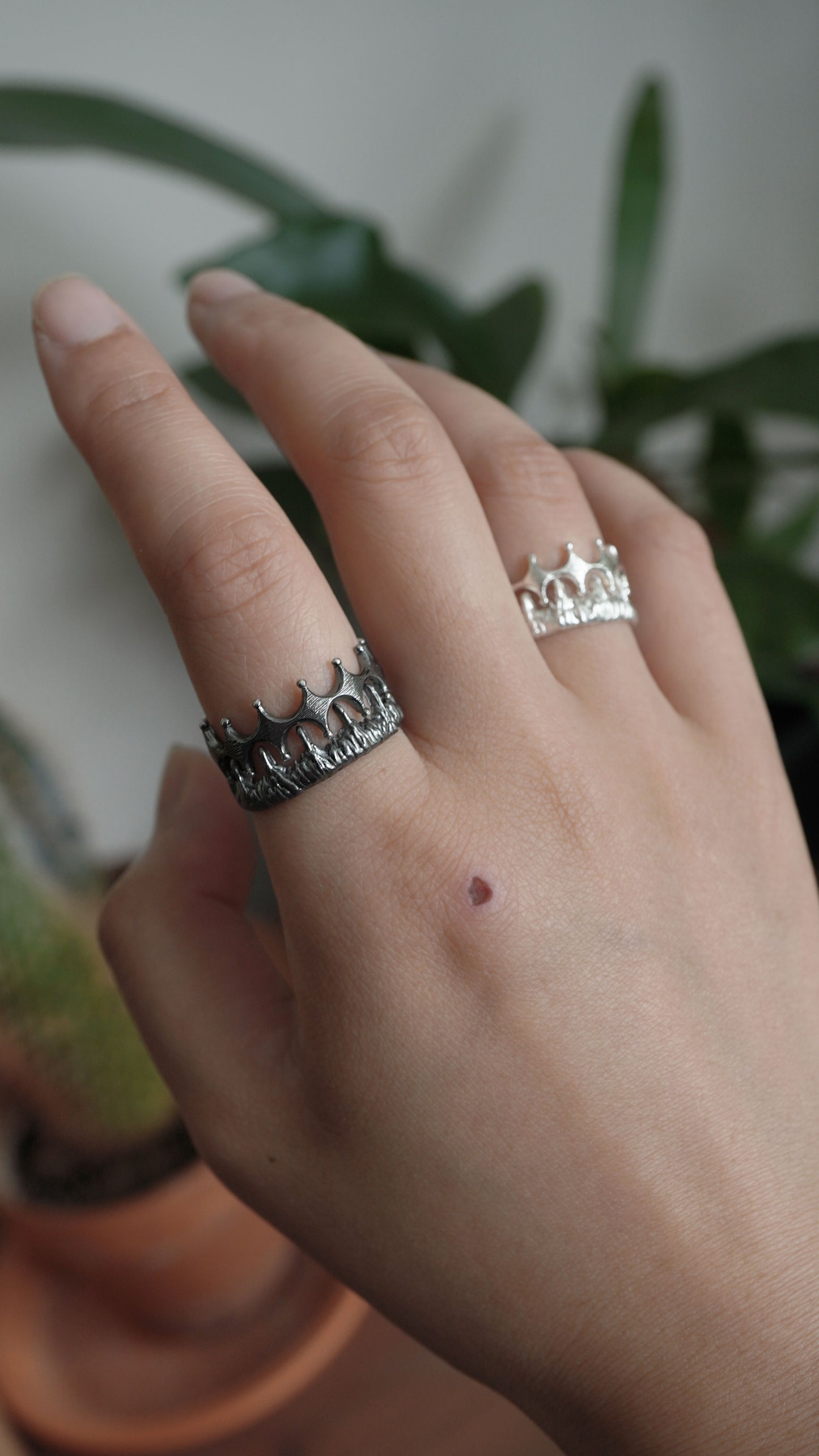 Stella Ring - Crown - Oxidised Silver