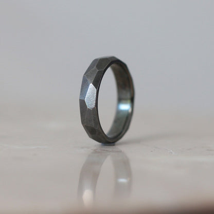 Geometric Faceted Ring 5mm - Silver/Oxidised
